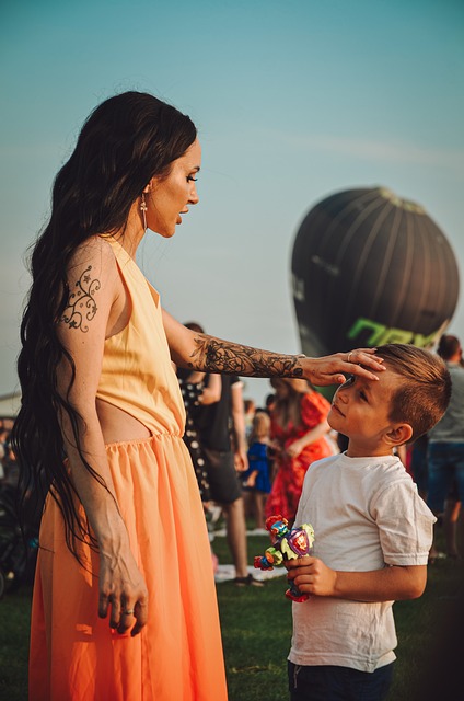 保持高度的 保持高度的